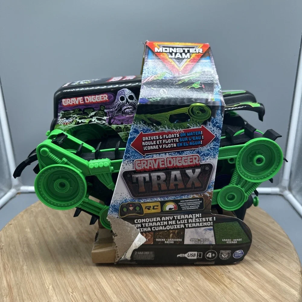 Monster Jam, Official Grave Digger Trax All-Terrain Remote -Control Vehicle -NEW